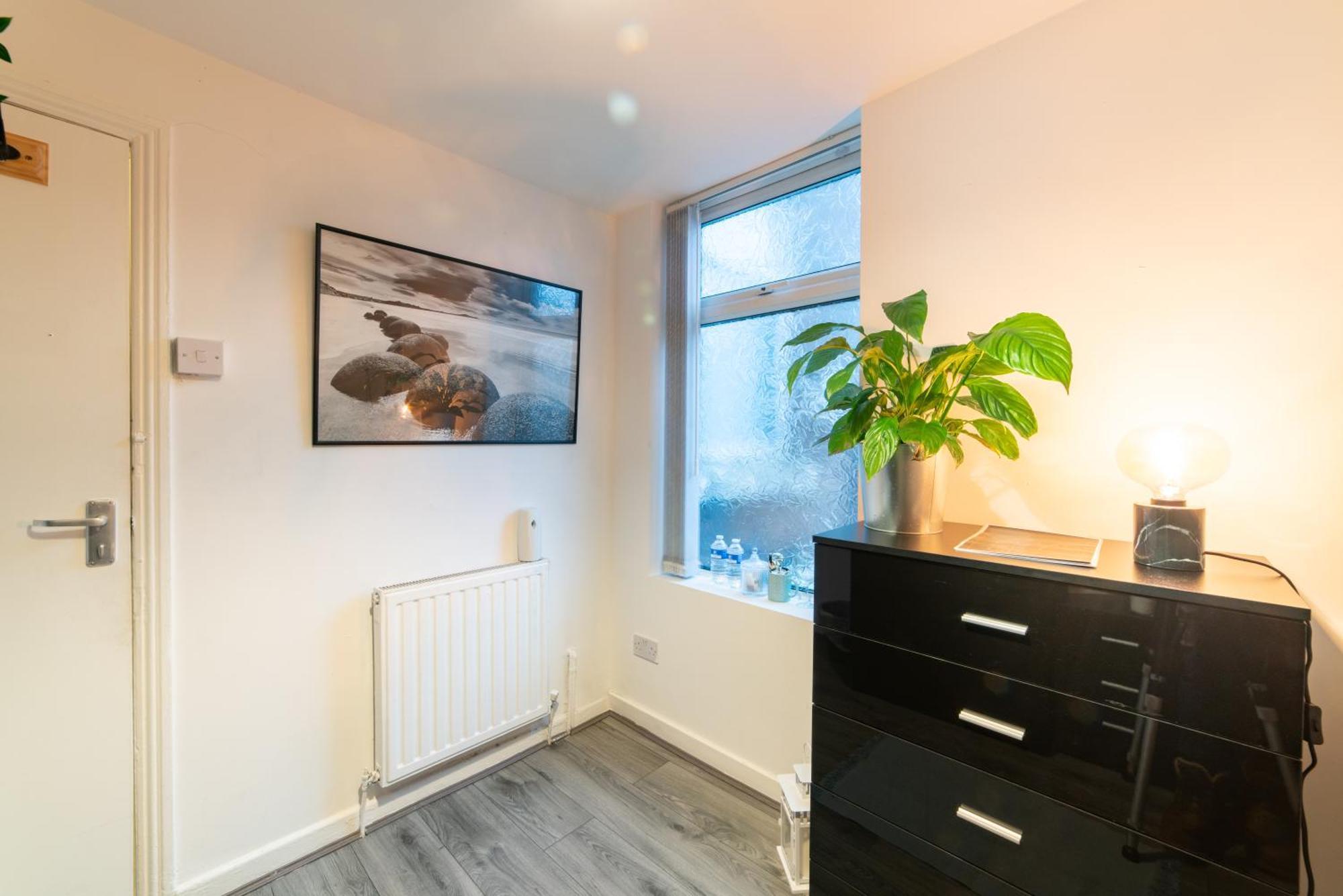 Cozy Rooms In Shared Accommodation Near Anfield Stadium With Parking And Wifi Liverpool Ngoại thất bức ảnh